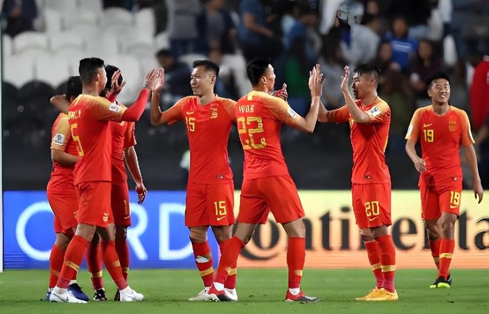 意外！青岛西海岸三大新星为何徐彬和杨希已离队，李昊却坚持留队